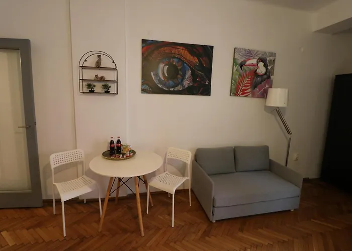 Cozy Old Town Studio - Free Minibar
