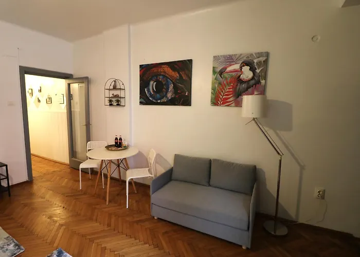 Cozy Old Town Studio - Free Minibar