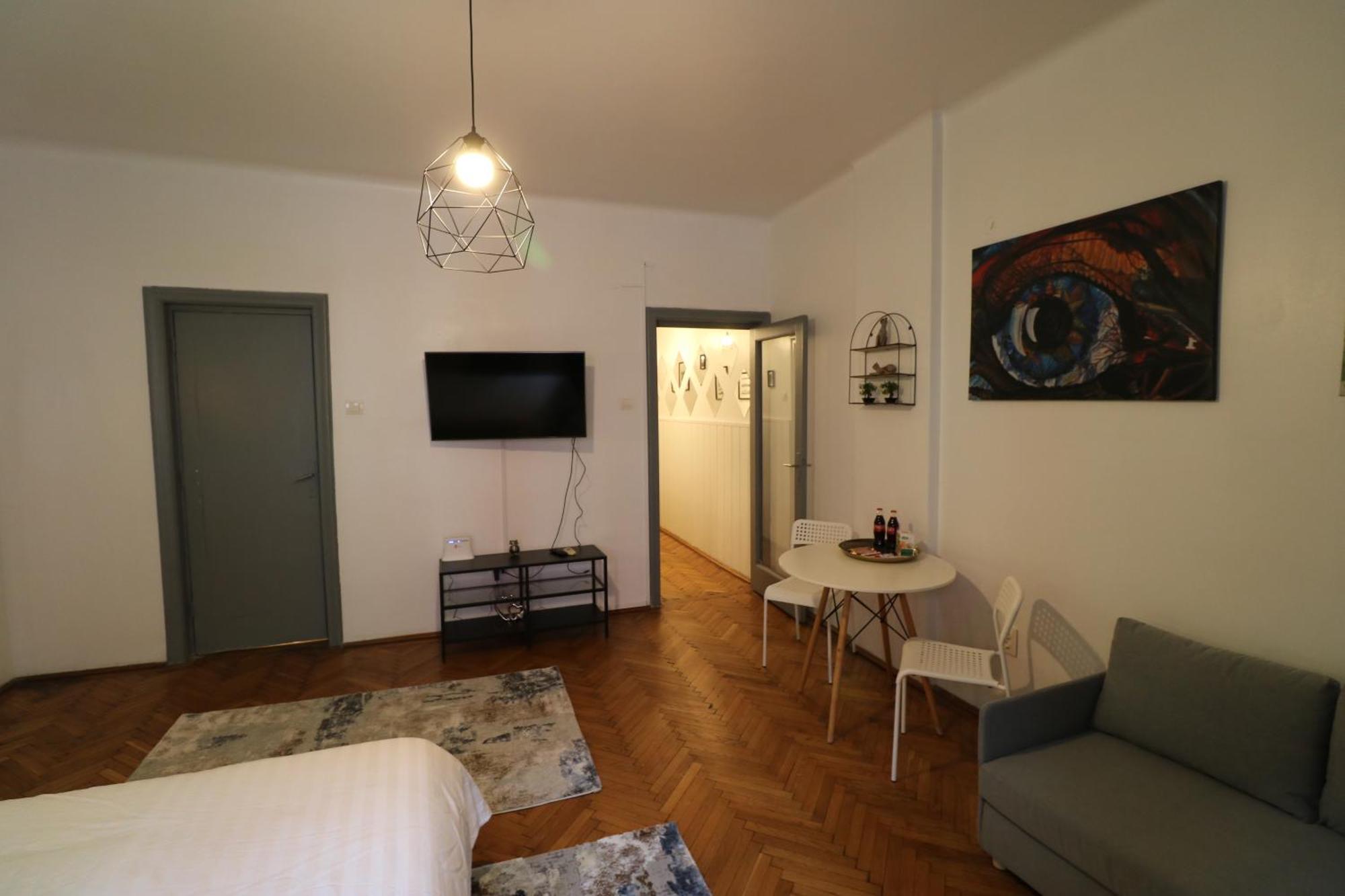 Cozy Old Town - Free Minibar